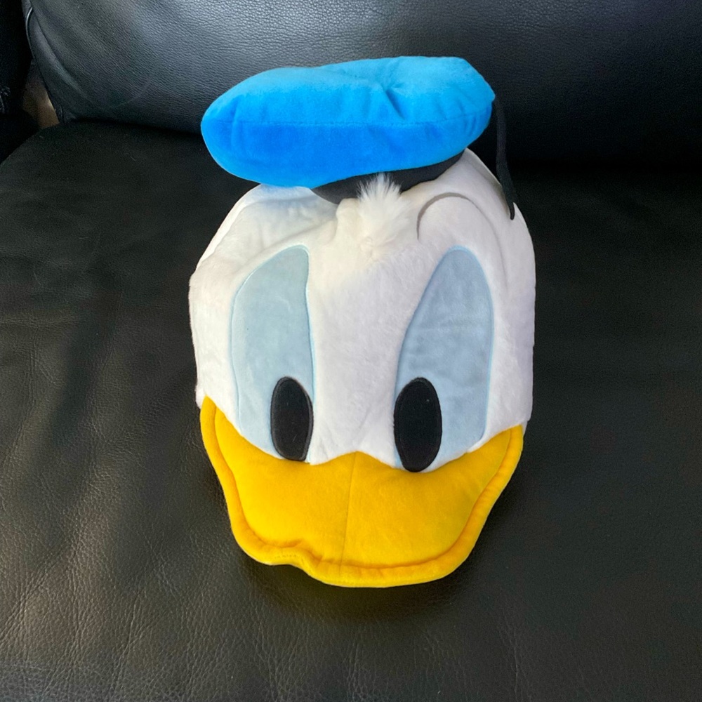 Brand New Disney Limited Edition Tokyo Resort Donald Duck Hat